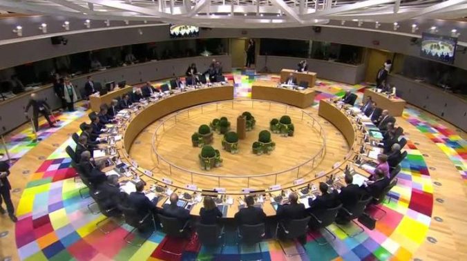 Pyöreä pöytä Brysselissä.
